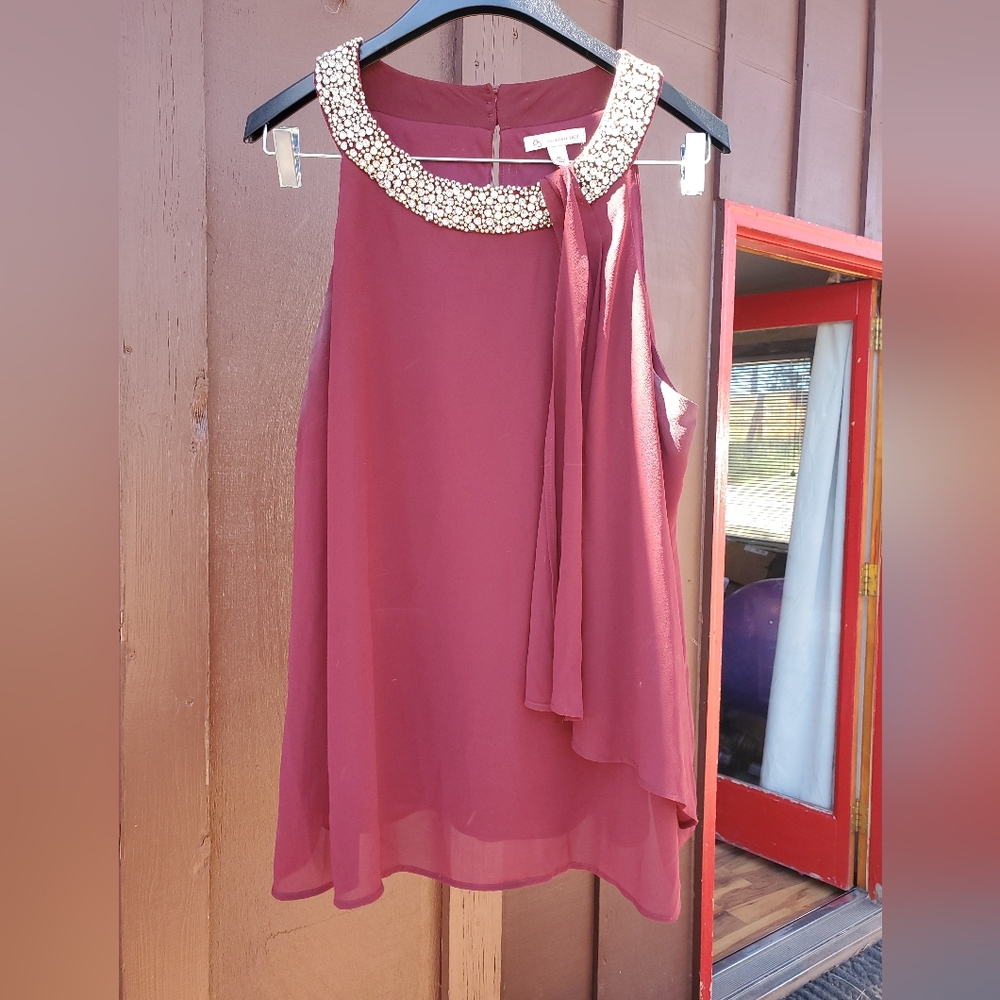 XL rhinestones neck lined top maroon size XL flowy, dressy